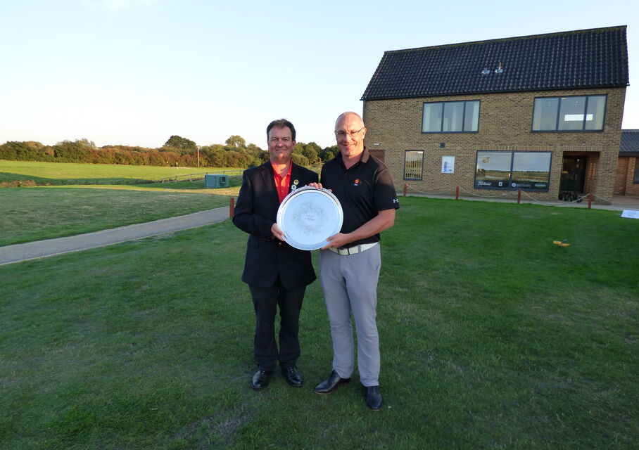 Graham Bott with LRGU President Kevin Whitfield-Green and the Anglian League Trophy
